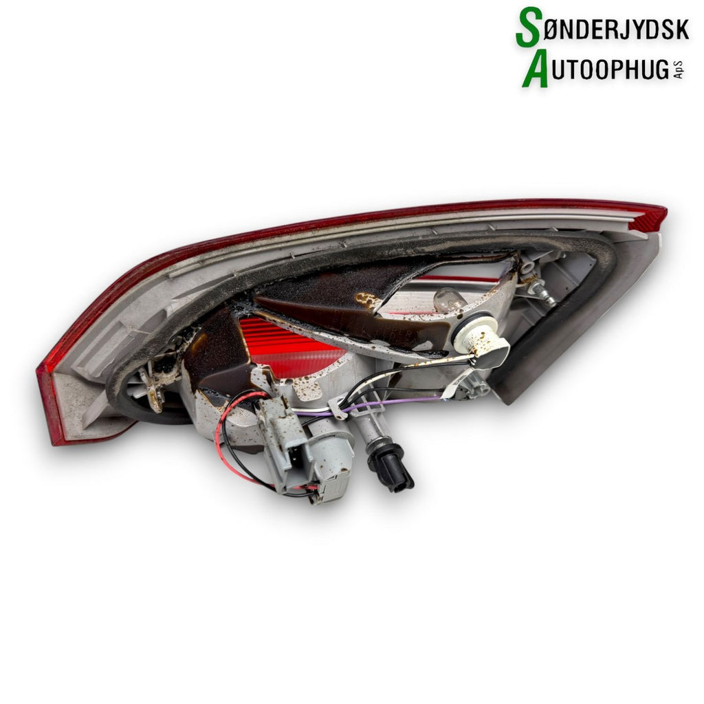 Ford Focus Baglygte Med OEM Nr. 1868300 Fra Ford Ophugger