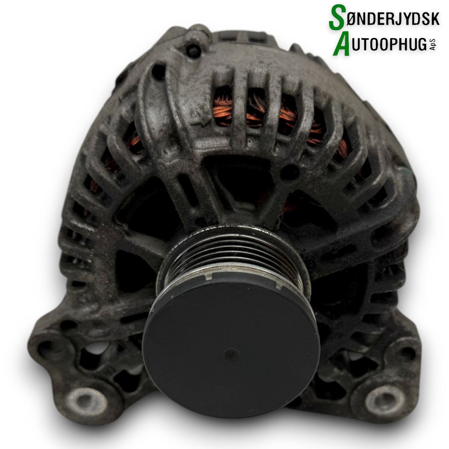 VW Caddy 2K Generator Med OEM Nr. 03F903023E Fra VW Ophugger