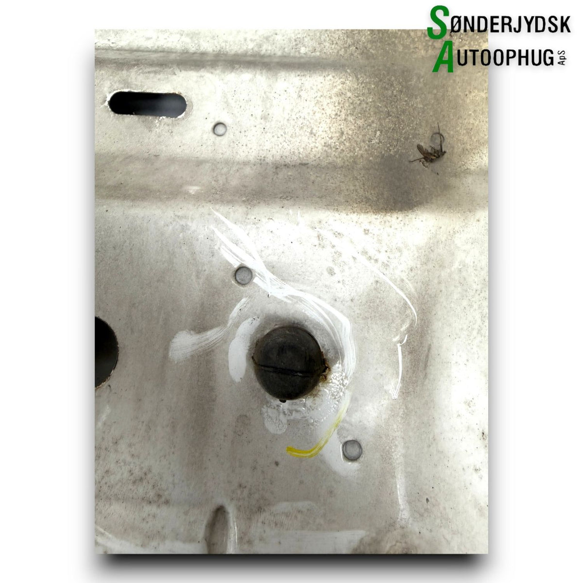 Skoda Citigo Fronthjelm Med OEM Nr. 1ST823031C Fra Skoda Ophugger