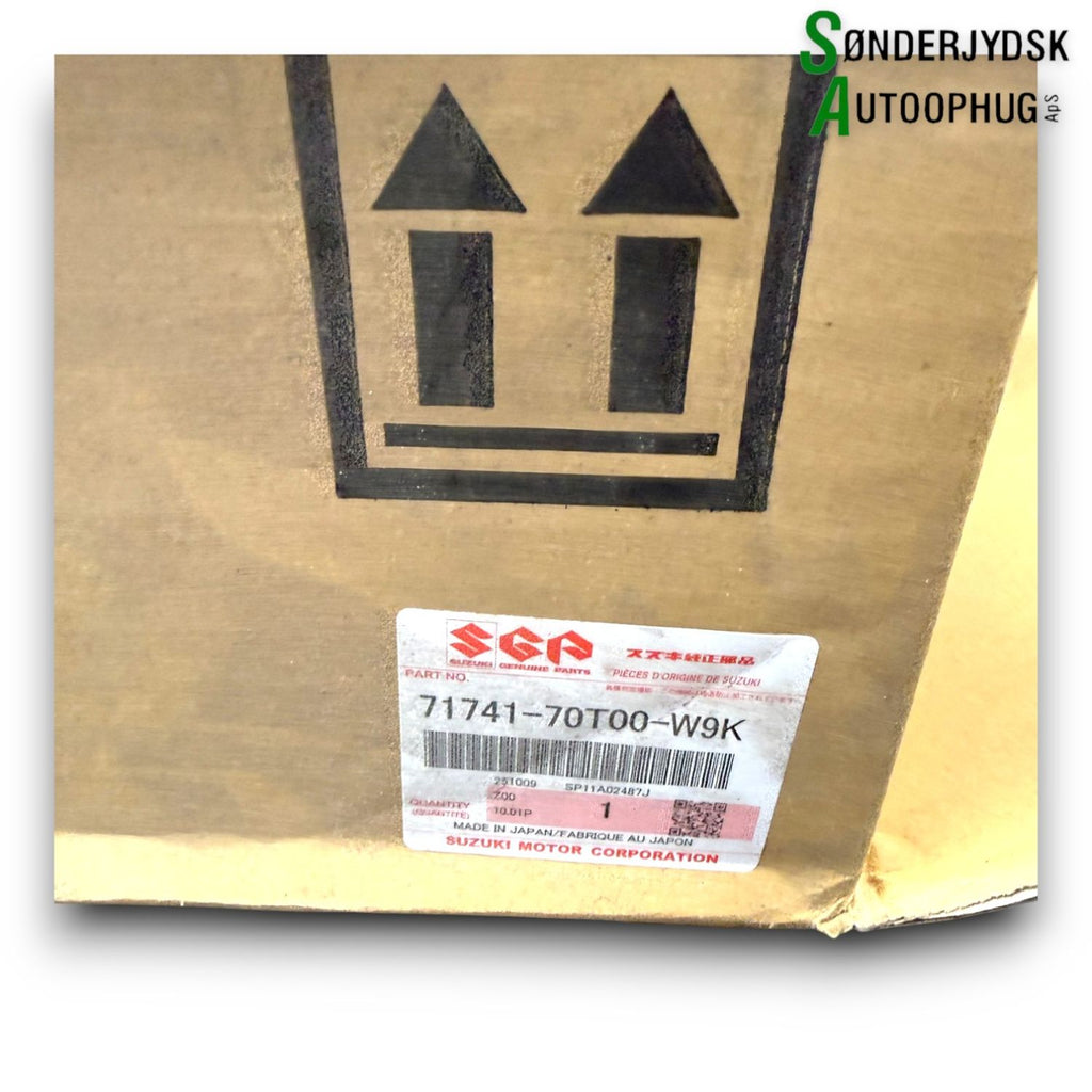 Suzuki Swift Frontgitter Med OEM Nr. 7174170T00W9K Fra Suzuki Ophugger