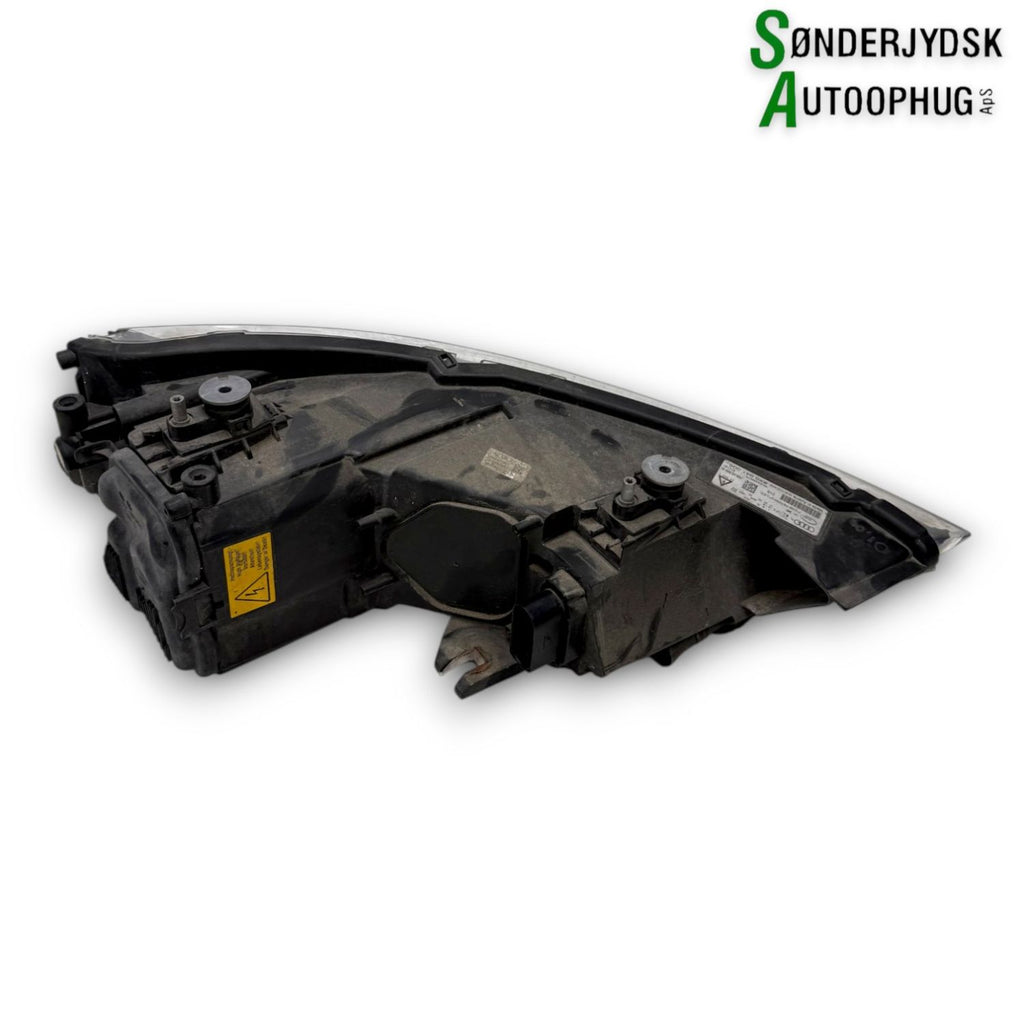 Audi A1 Forlygte Med OEM Nr. 8X0941043 Fra Audi Ophugger