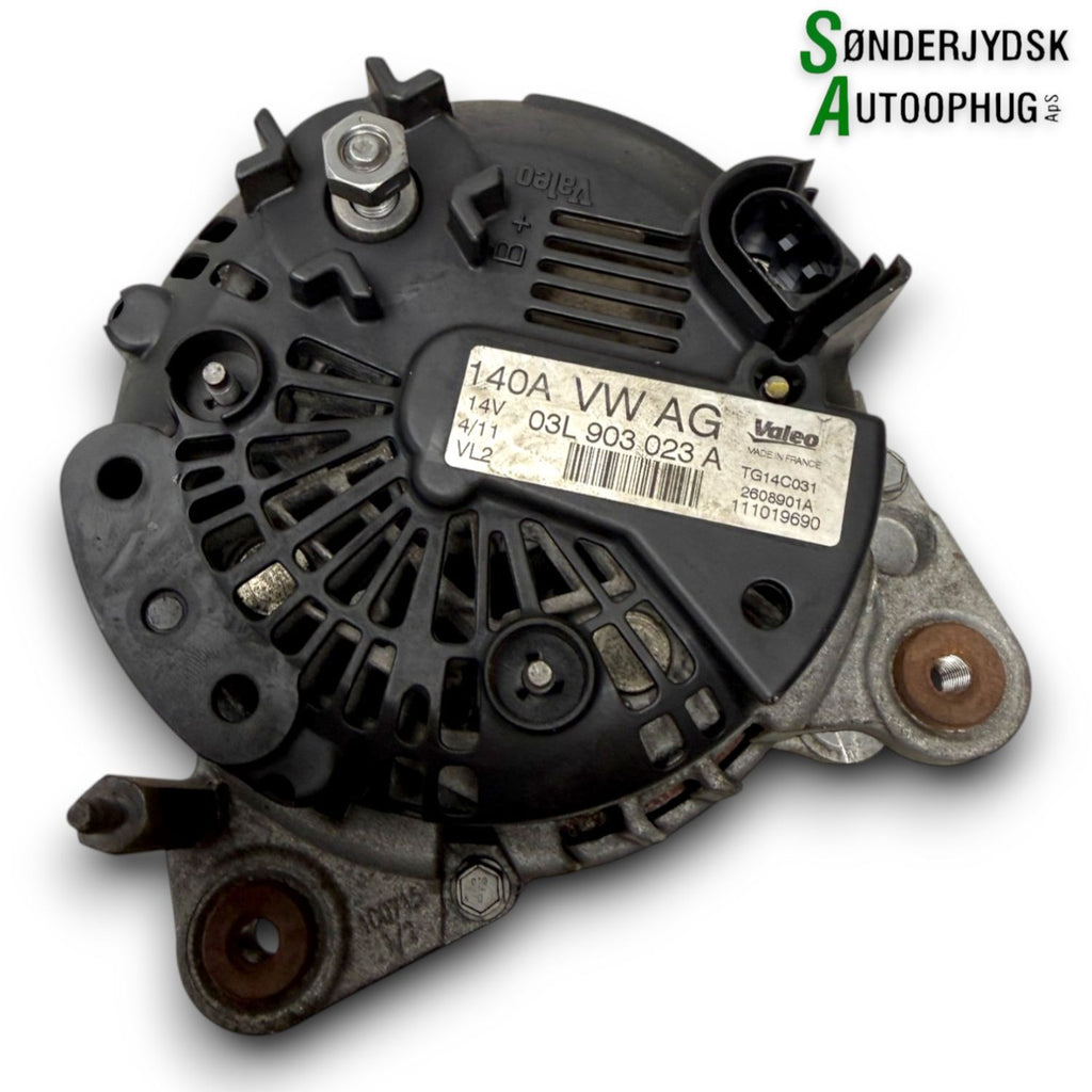 VW Polo 6R Generator Med OEM Nr. 03L903023A Fra VW Ophugger