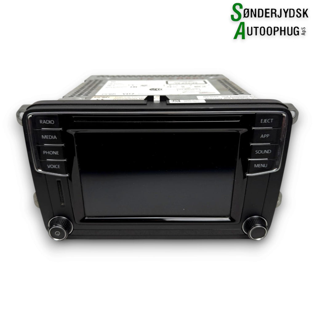 VW Caddy Sb Radio M/Cd Med OEM Nr. 5K7035200L Fra VW Ophugger