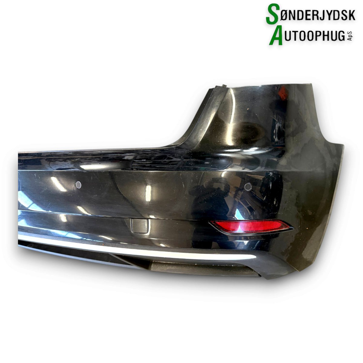 Audi A3 8V Bagkofanger Med OEM Nr. 8V3807434D9B9 Fra Audi Ophugger