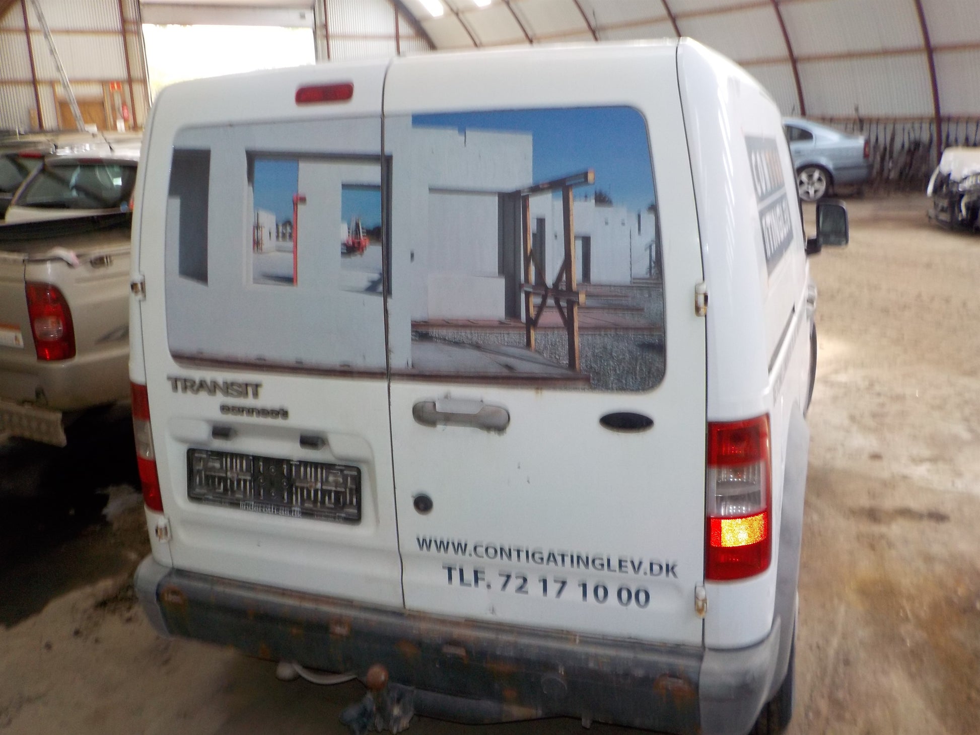 Ford Transit Connect Pluk-Selv-Bil Med OEM Nr. Ophugger Fra Ford Ophugger