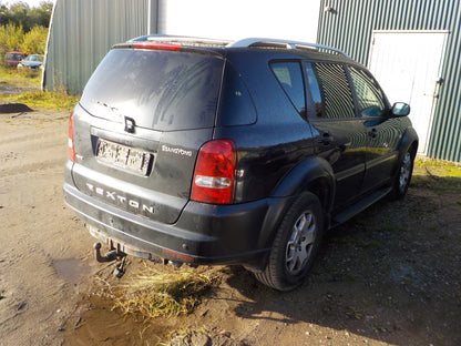 Ssang Yong Rexton II Pluk-Selv-Bil Med OEM Nr. Ophugger Fra Ssang Yong Ophugger