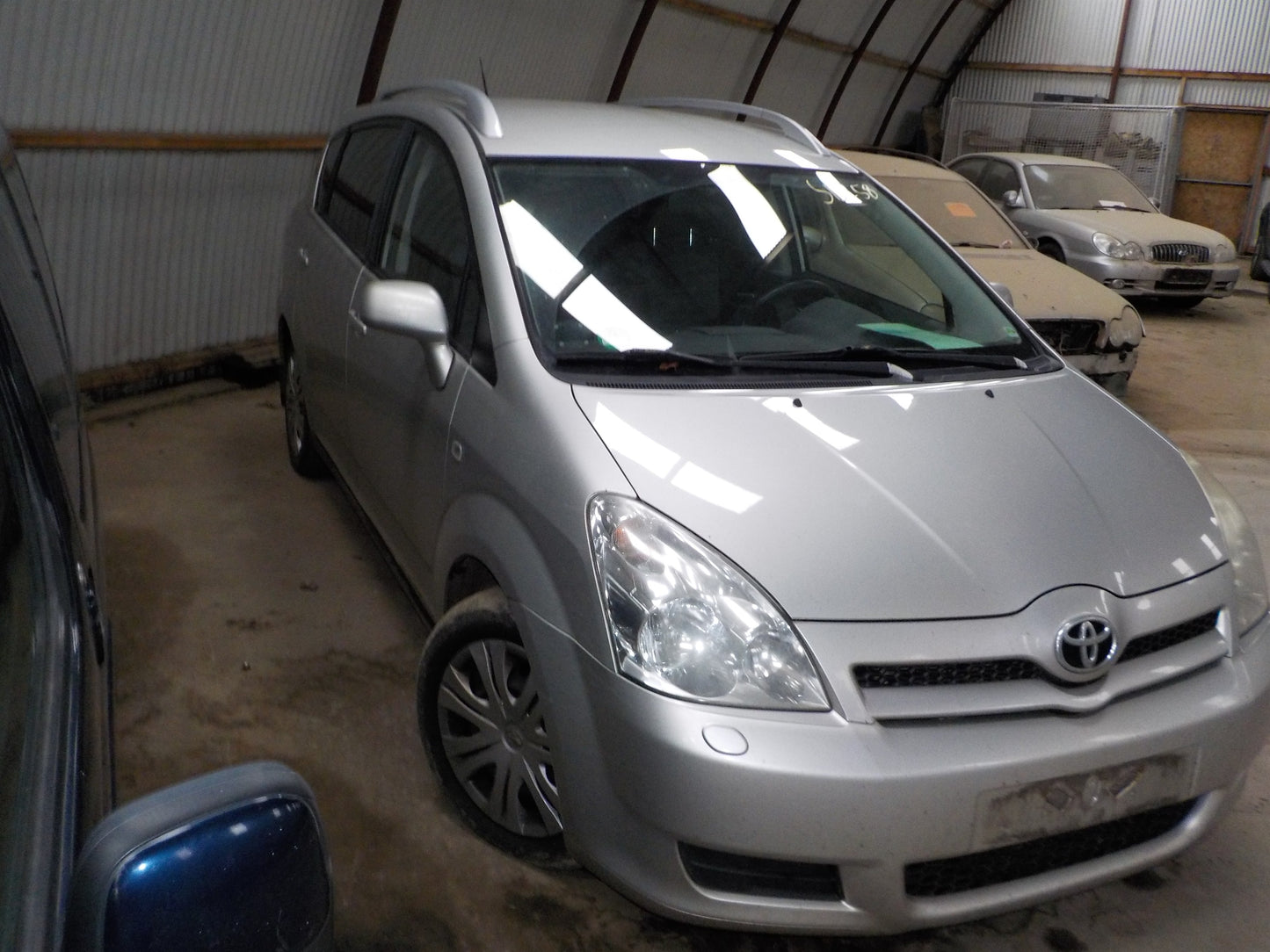 Toyota Corolla Verso Pluk-Selv-Bil Med OEM Nr. Ophugger Fra Toyota Ophugger