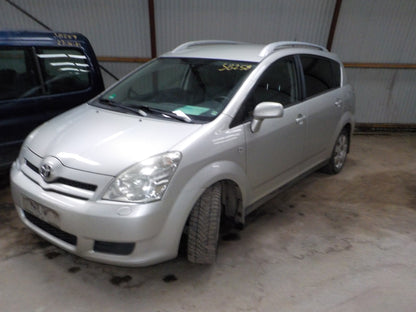 Toyota Corolla Verso Pluk-Selv-Bil Med OEM Nr. Ophugger Fra Toyota Ophugger