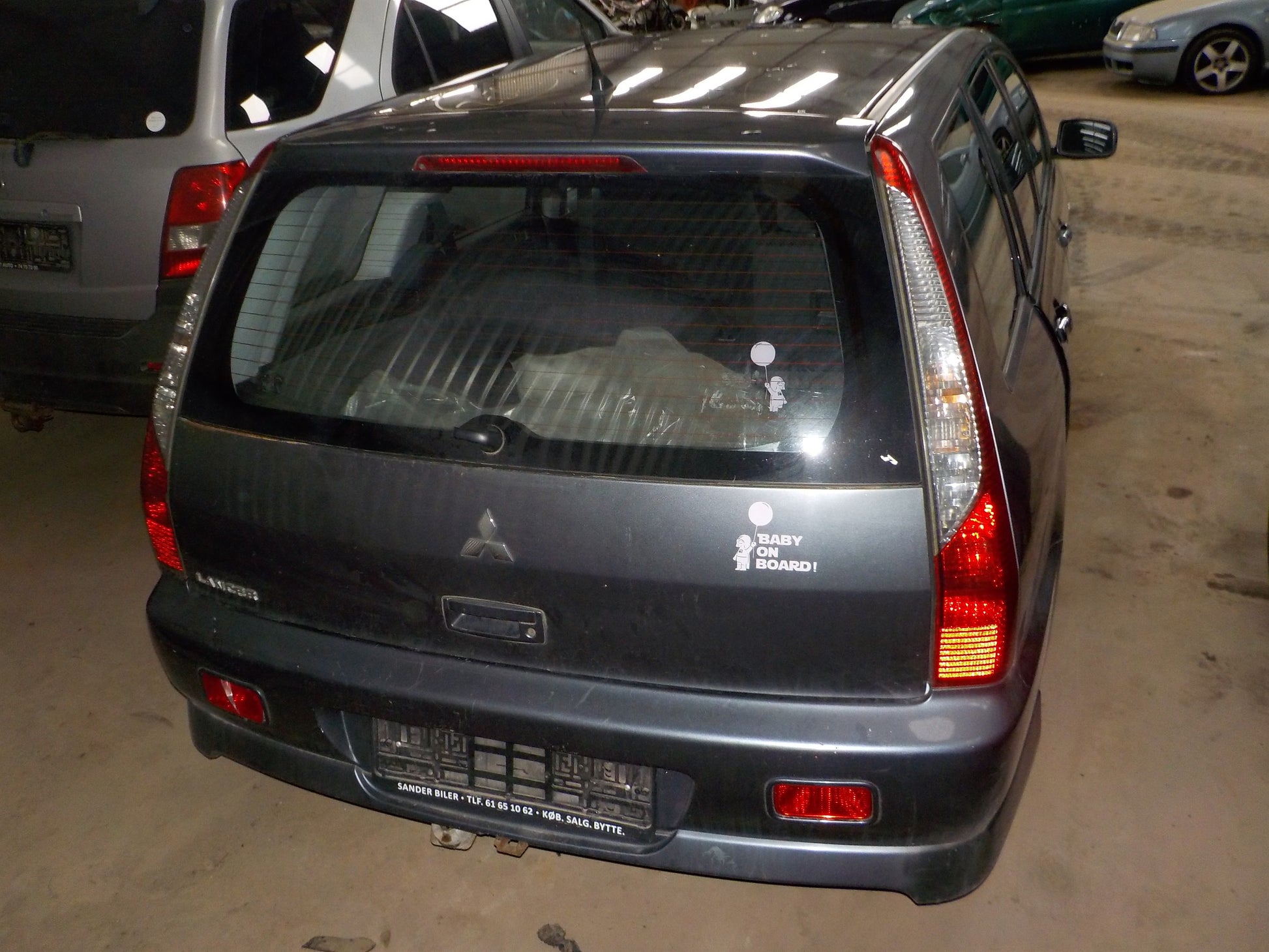 Mitsubishi Lancer Pluk-Selv-Bil Med OEM Nr. Ophugger Fra Mitsubishi Ophugger