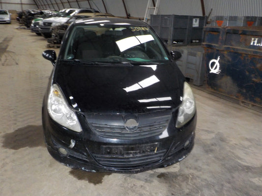 Opel Corsa D Pluk-Selv-Bil Med OEM Nr. Ophugger Fra Opel Ophugger