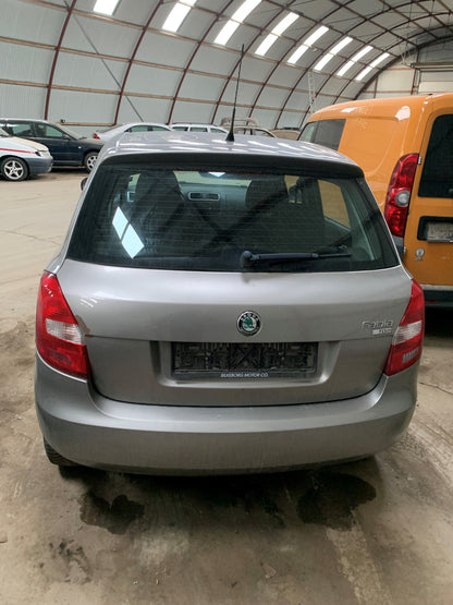 Skoda Fabia Pluk-Selv-Bil Med OEM Nr. TMBBF65J783110503 Fra Skoda Ophugger