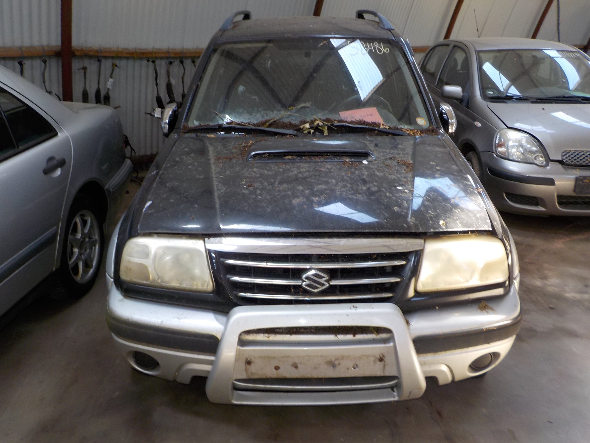 Suzuki Grand Vitara Pluk-Selv-Bil Med OEM Nr. Ophugger Fra Suzuki Ophugger