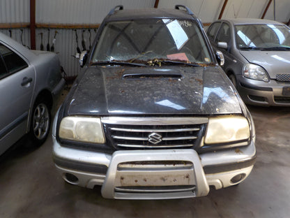 Suzuki Grand Vitara Pluk-Selv-Bil Med OEM Nr. Ophugger Fra Suzuki Ophugger