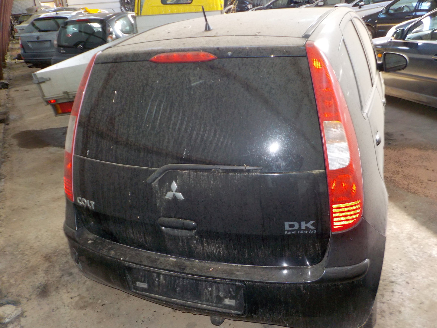 Mitsubishi Colt Pluk-Selv-Bil Med OEM Nr. Ophugger Fra Mitsubishi Ophugger