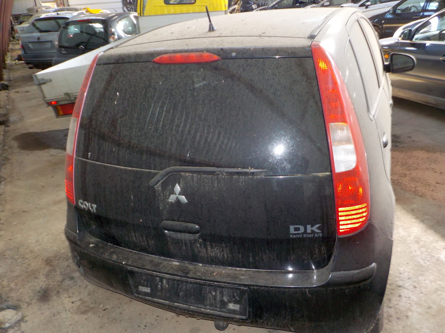 Mitsubishi Colt Pluk-Selv-Bil Med OEM Nr. Ophugger Fra Mitsubishi Ophugger