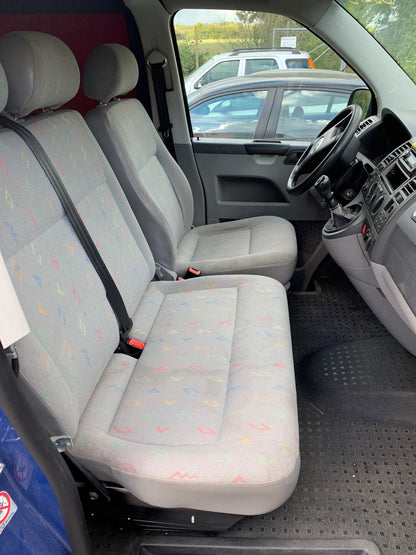 VW Transporter T5 1.Fac: Okt 2009/Jul 2015 Pluk-Selv-Bil Med OEM Nr. Ophugger Fra VW Ophugger