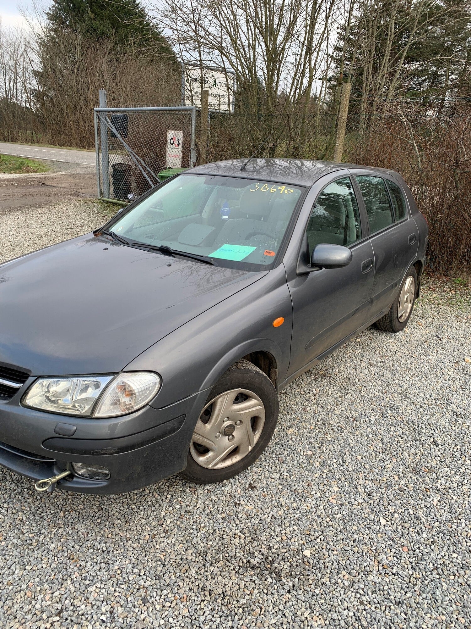 Nissan Almera N16 Pluk-Selv-Bil Med OEM Nr. Ophugger Fra Nissan Ophugger
