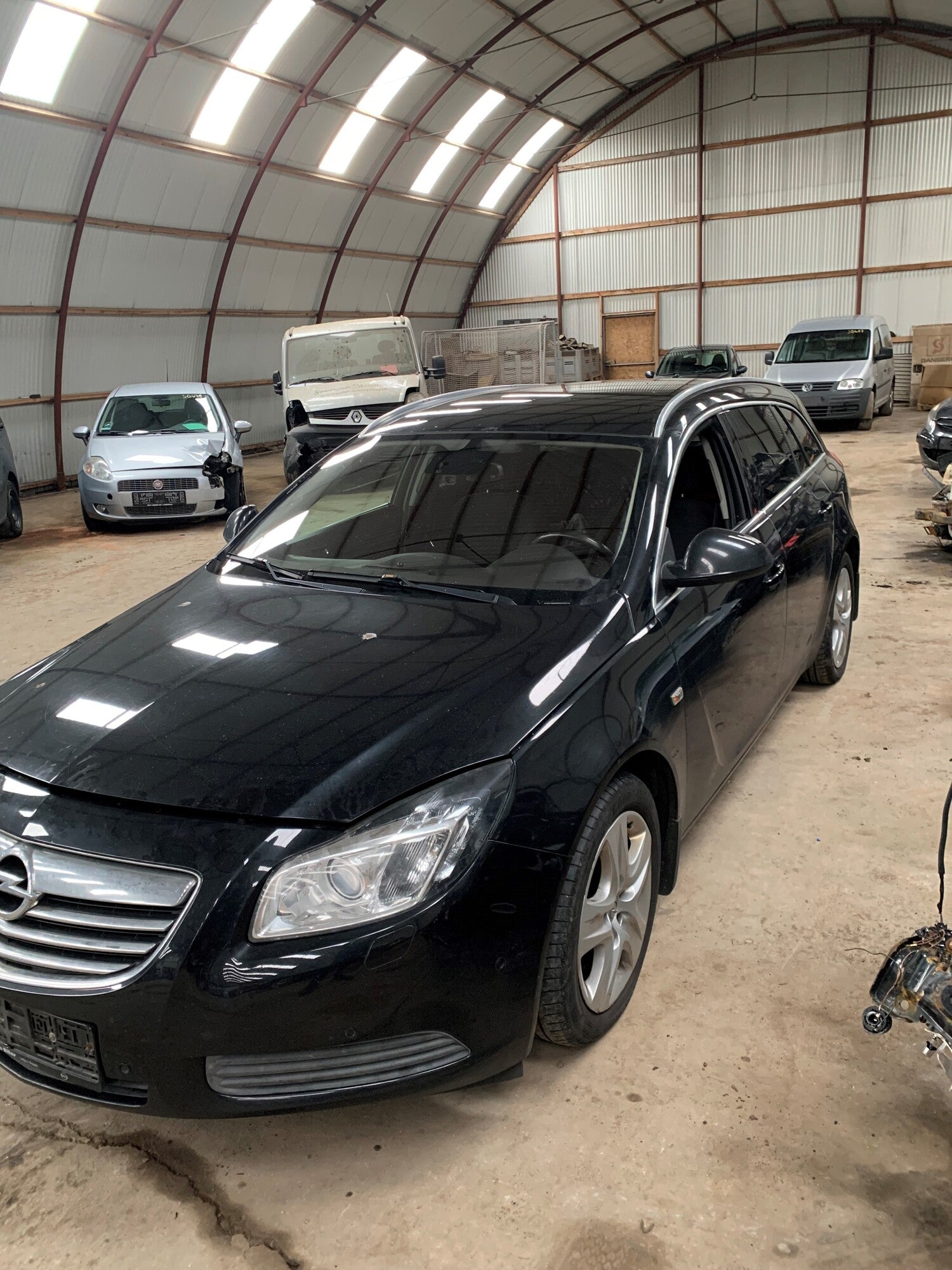Opel Insignia A Pluk-Selv-Bil Med OEM Nr. Ophugger Fra Opel Ophugger