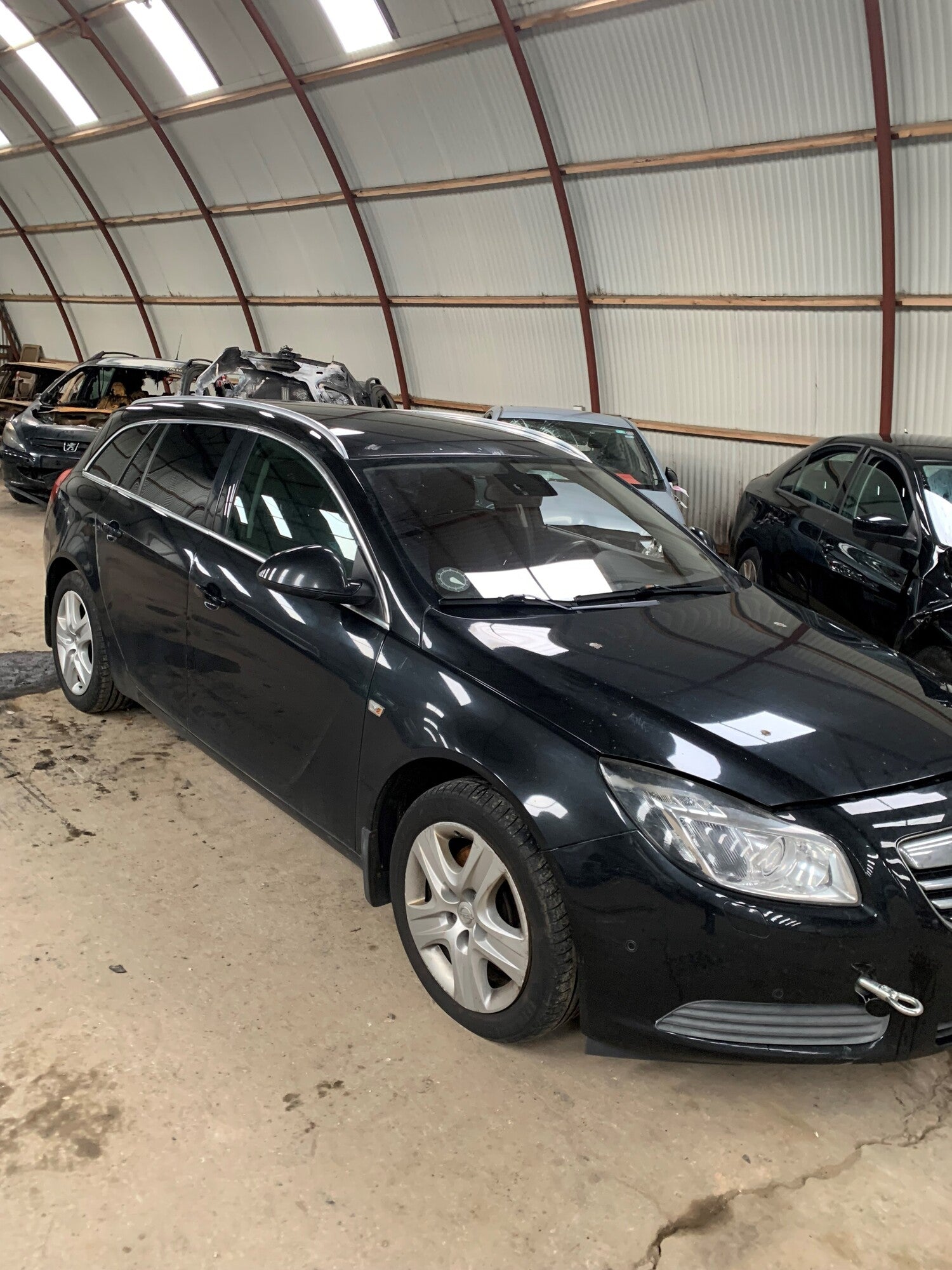 Opel Insignia A Pluk-Selv-Bil Med OEM Nr. Ophugger Fra Opel Ophugger