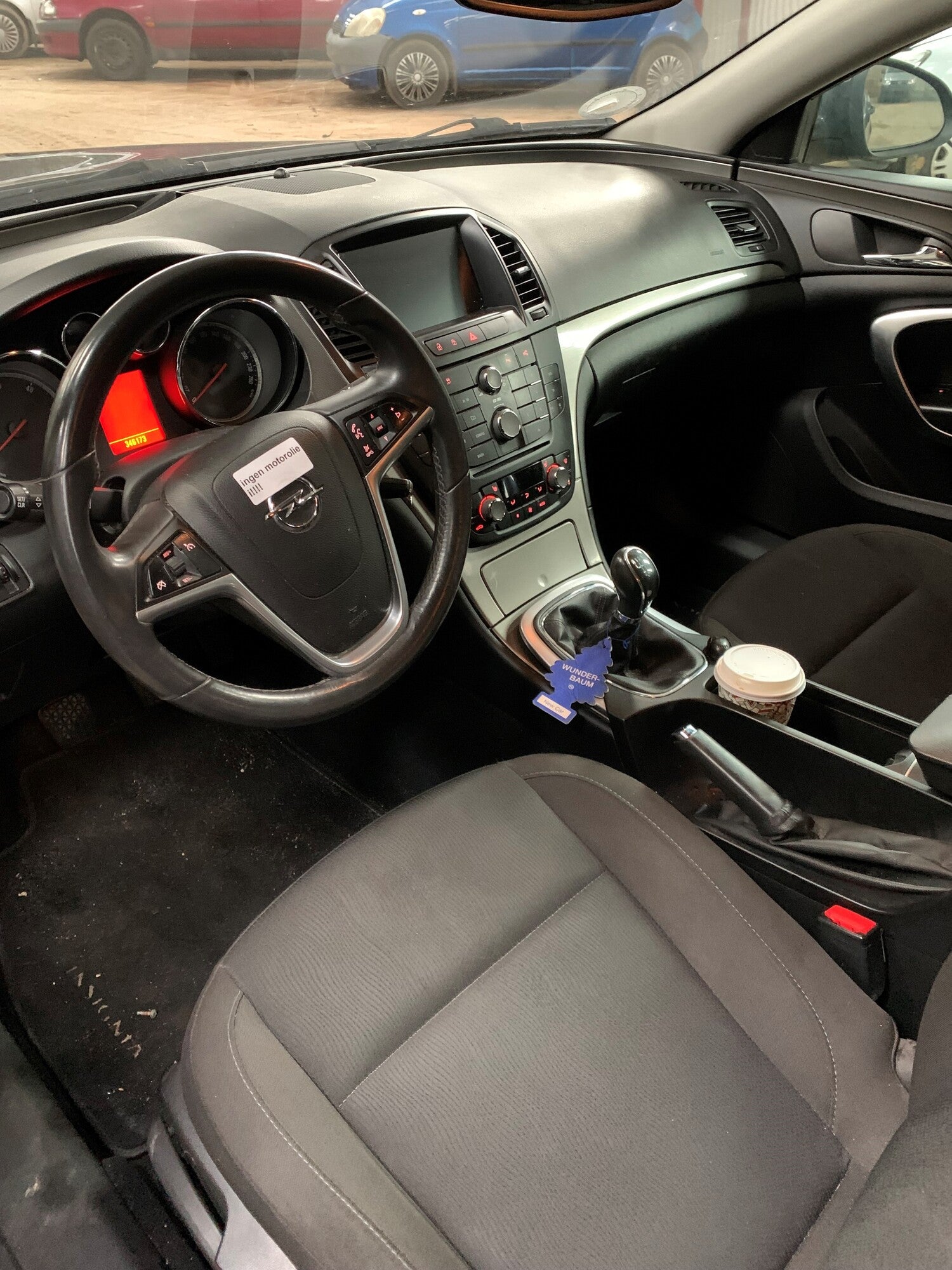 Opel Insignia A Pluk-Selv-Bil Med OEM Nr. Ophugger Fra Opel Ophugger