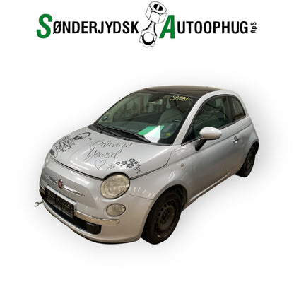 Fiat 500 Pluk-Selv-Bil Med OEM Nr. Ophugger Fra Fiat Ophugger