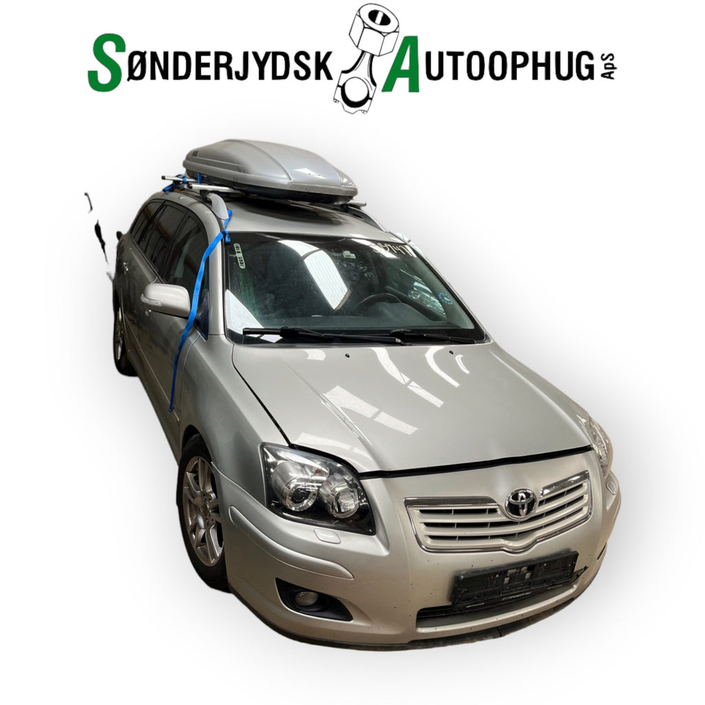Toyota Avensis Pluk-Selv-Bil Med OEM Nr. Ophugger Fra Toyota Ophugger