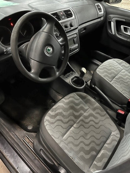 Skoda Fabia Pluk-Selv-Bil Med OEM Nr. TMBGF65J093068022 Fra Skoda Ophugger