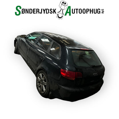 Audi A3 8P Pluk-Selv-Bil Med OEM Nr. Ophugger Fra Audi Ophugger