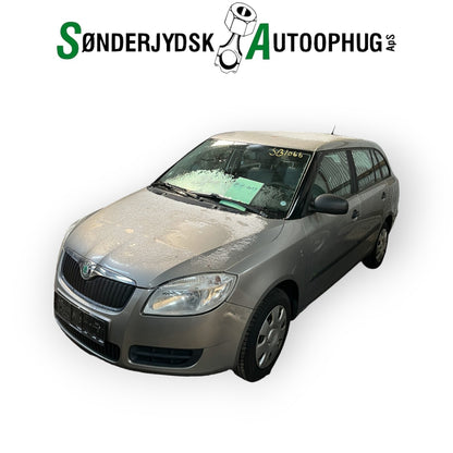 Skoda Fabia Pluk-Selv-Bil Med OEM Nr. TMBFH65J7A3087368 Fra Skoda Ophugger