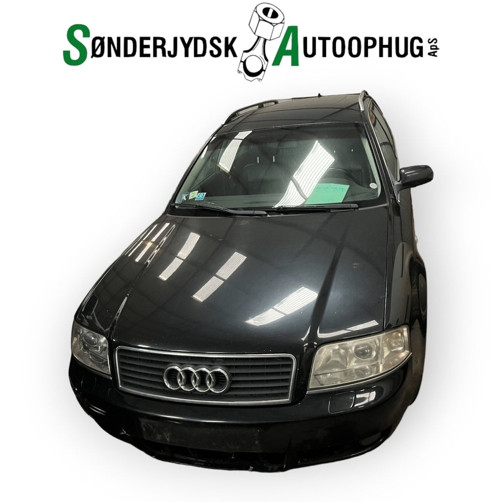 Audi A6 Pluk-Selv-Bil Med OEM Nr. Ophugger Fra Audi Ophugger