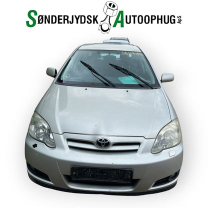 Toyota Corolla E12 Pluk-Selv-Bil Med OEM Nr. Ophugger Fra Toyota Ophugger