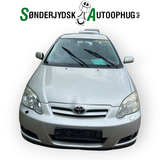 Toyota Corolla E12 Pluk-Selv-Bil Med OEM Nr. Ophugger Fra Toyota Ophugger