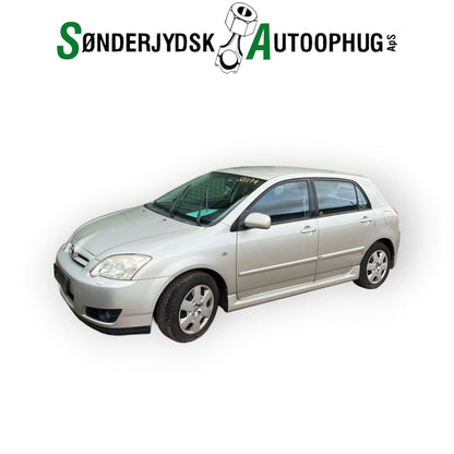 Toyota Corolla E12 Pluk-Selv-Bil Med OEM Nr. Ophugger Fra Toyota Ophugger