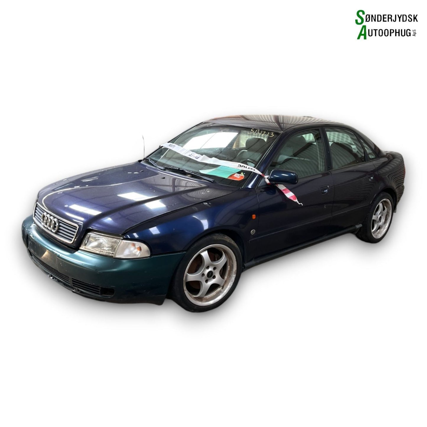 Audi A4 8D Pluk-Selv-Bil Med OEM Nr. Ophugger Fra Audi Ophugger