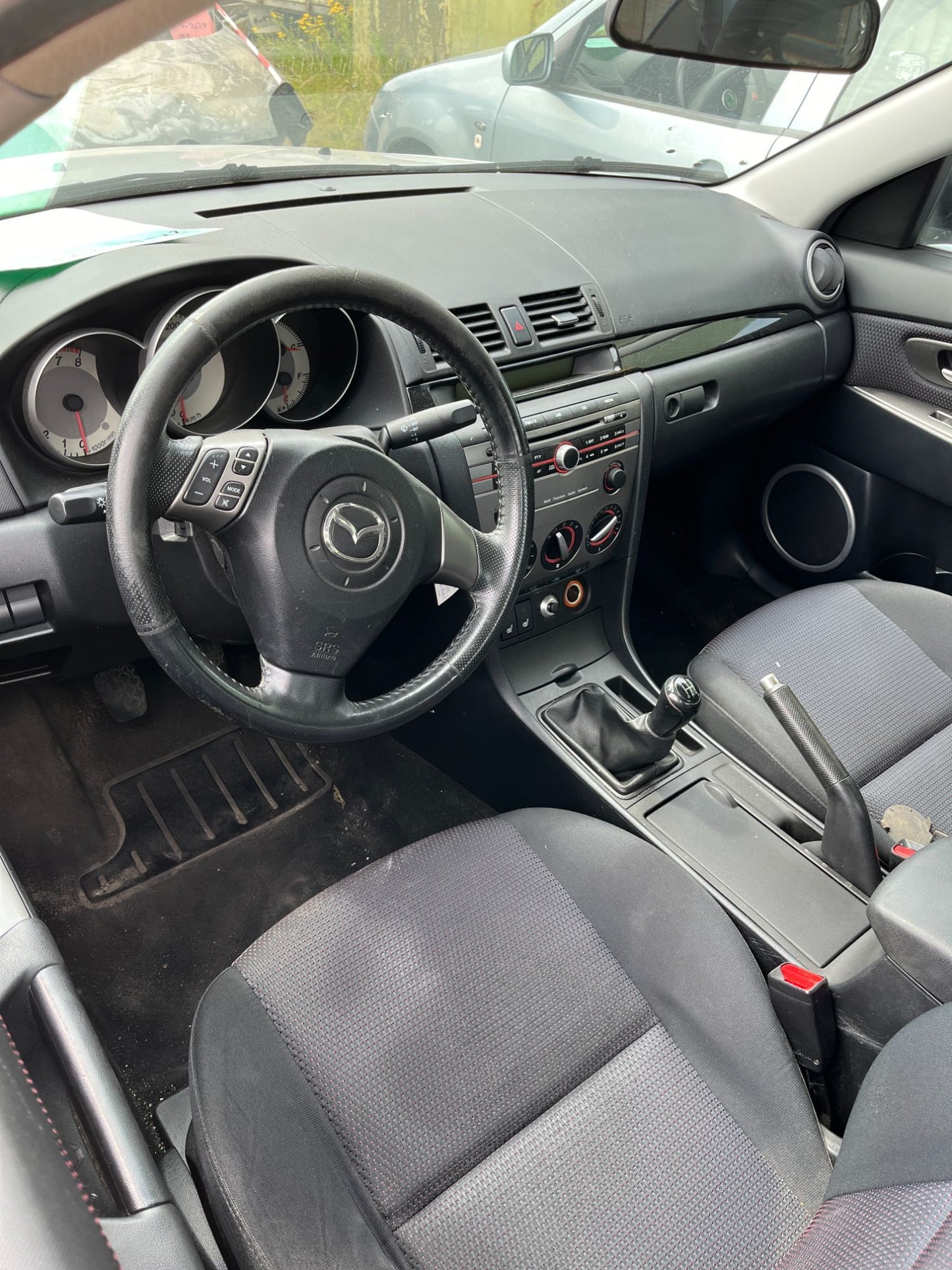 Mazda 3 BK Pluk-Selv-Bil Med OEM Nr. Ophugger Fra Mazda Ophugger