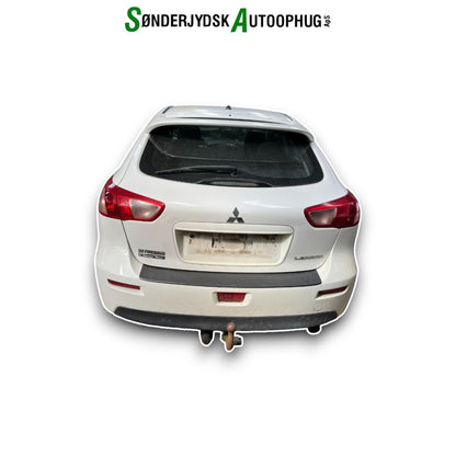 Mitsubishi Lancer Pluk-Selv-Bil Med OEM Nr. Ophugger Fra Mitsubishi Ophugger