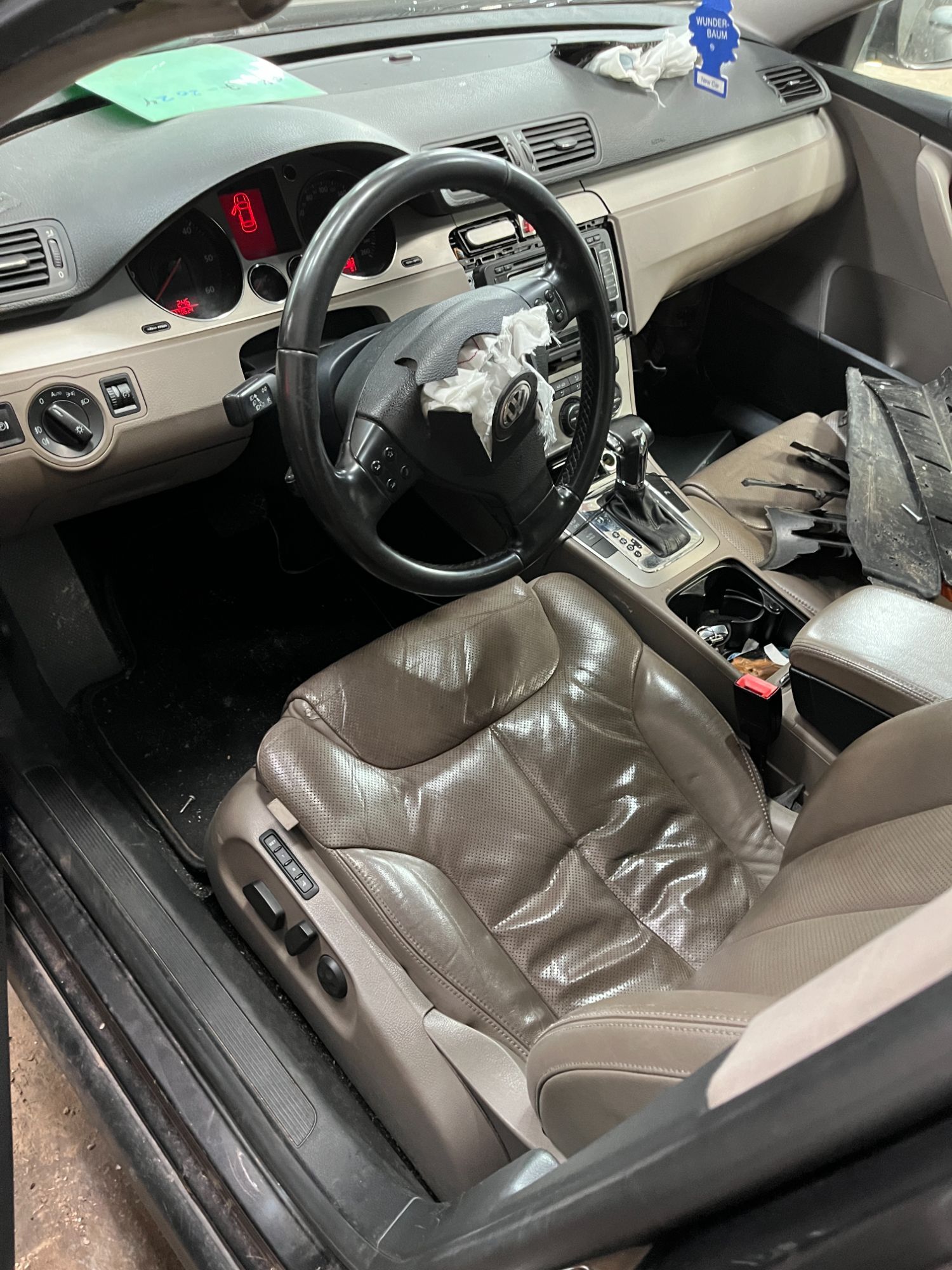 VW Passat 3C Pluk-Selv-Bil Med OEM Nr. Ophugger Fra VW Ophugger