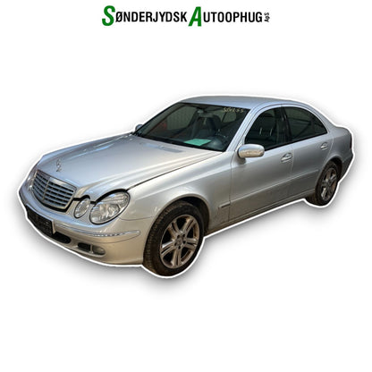 Mercedes E W211 Pluk-Selv-Bil Med OEM Nr. Ophugger Fra Mercedes Ophugger