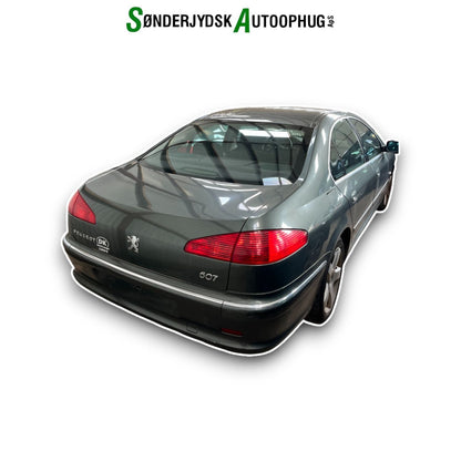 Peugeot 607 Pluk-Selv-Bil Med OEM Nr. Ophugger Fra Peugeot Ophugger