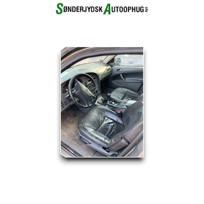Saab 9‑5 Pluk-Selv-Bil Med OEM Nr. Ophugger Fra Saab Ophugger
