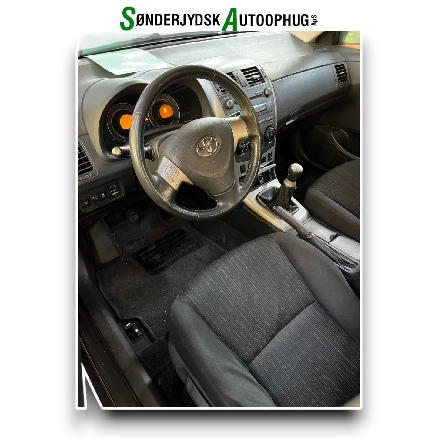 Toyota Corolla Sedan E15 Pluk-Selv-Bil Med OEM Nr. Ophugger Fra Toyota Ophugger