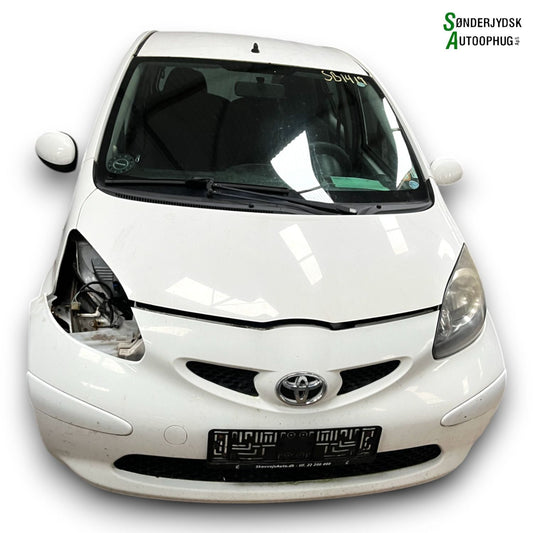 Toyota Aygo Pluk-Selv-Bil Med OEM Nr. Ophugger Fra Toyota Ophugger