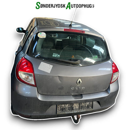 Renault Clio 3 Pluk-Selv-Bil Med OEM Nr. Ophugger Fra Renault Ophugger