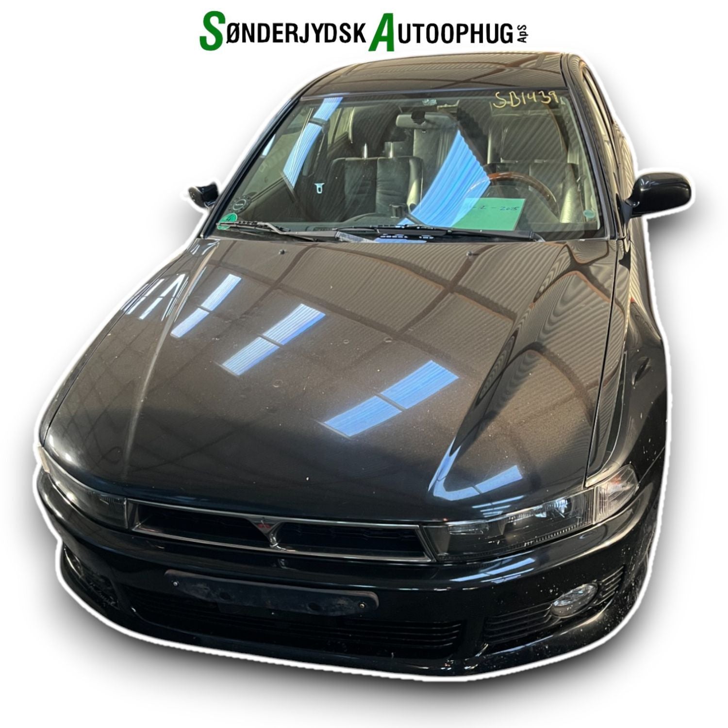 Mitsubishi Galant NEA5 Pluk-Selv-Bil Med OEM Nr. Ophugger Fra Mitsubishi Ophugger