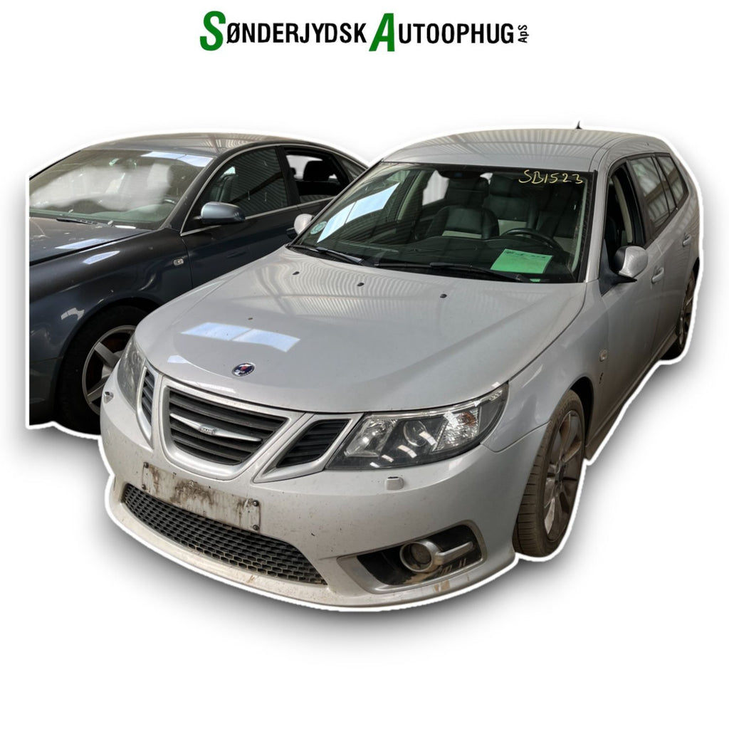 Saab 9-3 Facel. Pluk-Selv-Bil Med OEM Nr. Ophugger Fra Saab Ophugger