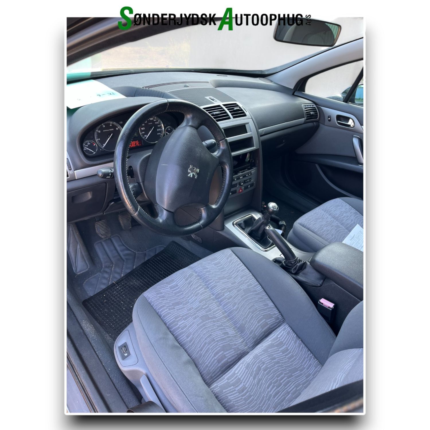 Peugeot 407 Pluk-Selv-Bil Med OEM Nr. Ophugger Fra Peugeot Ophugger