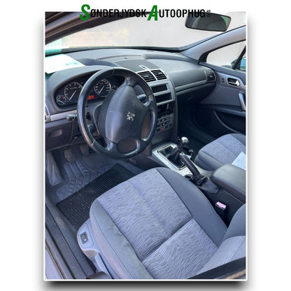 Peugeot 407 Pluk-Selv-Bil Med OEM Nr. Ophugger Fra Peugeot Ophugger