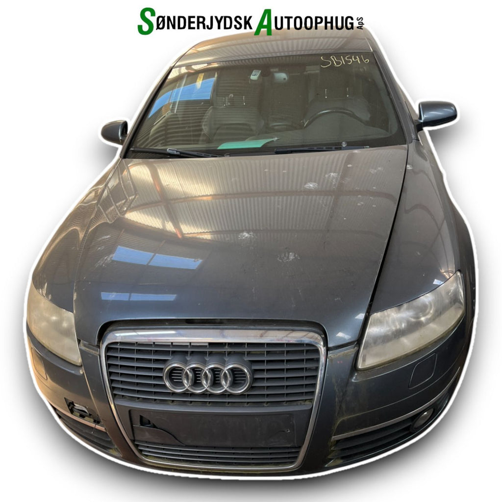 Audi A6 Pluk-Selv-Bil Med OEM Nr. Ophugger Fra Audi Ophugger