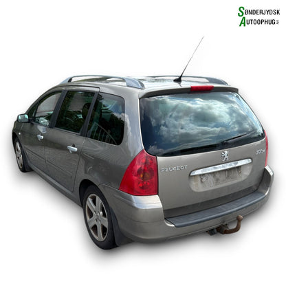 Peugeot 307 Pluk-Selv-Bil Med OEM Nr. Ophugger Fra Peugeot Ophugger