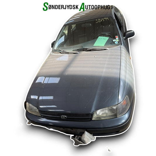 Toyota Carina E Engelsk Pluk-Selv-Bil Med OEM Nr. Ophugger Fra Toyota Ophugger
